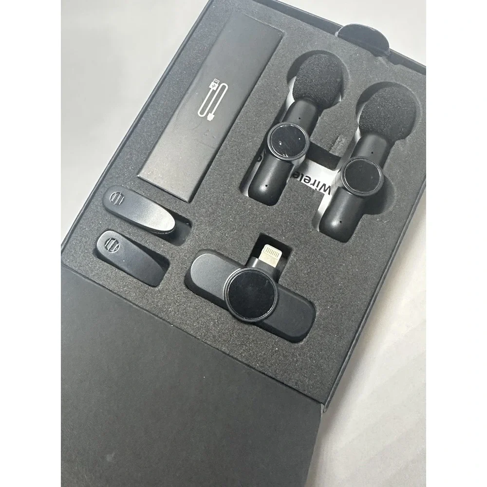 Wireless Lavalier Microphone For iPhone Set Of 2 Clip-On Mic Set Vlog Podcast